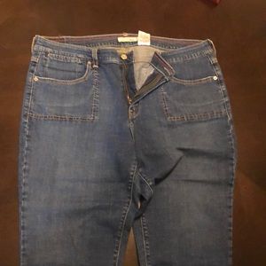 Levi's Jeans - Levi’s Capri’s Levi's Jeans - Levi’s Capri’s